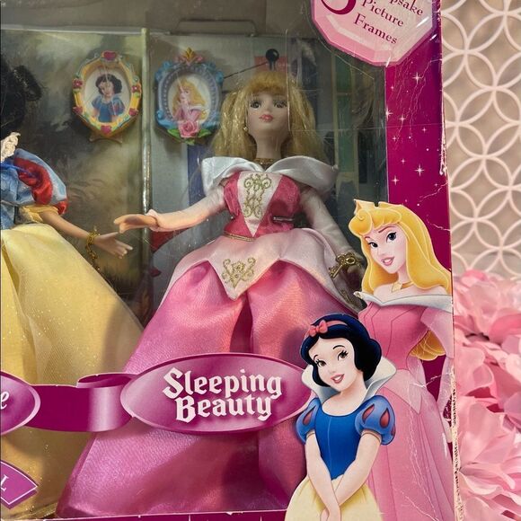 Disney princess Porcelain 2004  - Picture 5 of 10